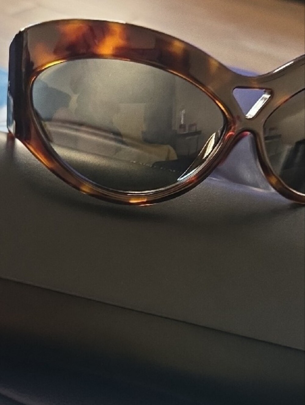 Saint Laurent Tortoiseshell Sunglasses with Gold Logo - Picture 2 of 4